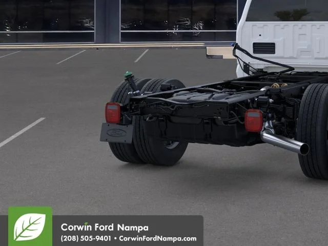 2025 Ford F-600 Super Duty Chassis Cab XL - Photo 21