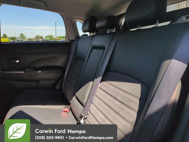 Used 2022 Mercury Gray Metallic Mitsubishi  image 26