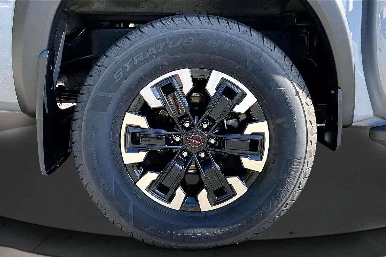 Used 2022 Gray Nissan PRO-4X image 34