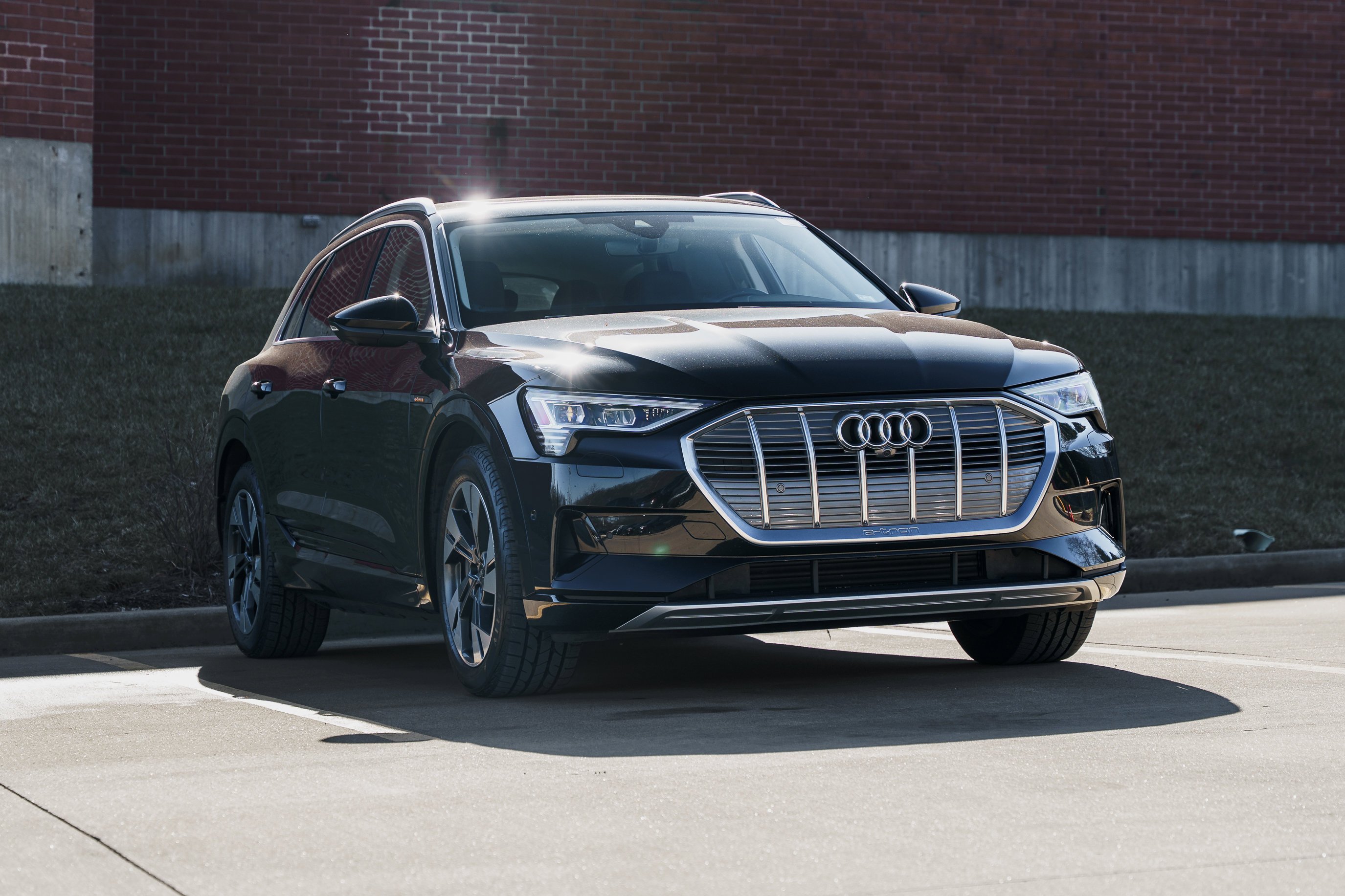 2023 Audi e-tron Premium Plus