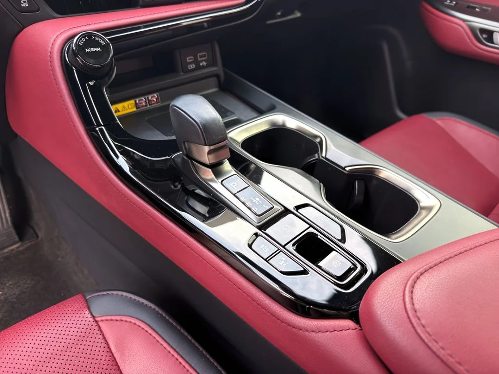 Used 2022 Atomic Silver Lexus Luxury image 18