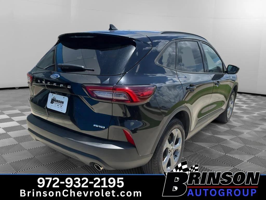 Used 2025 Agate Black Metallic Ford ST-Line image 7