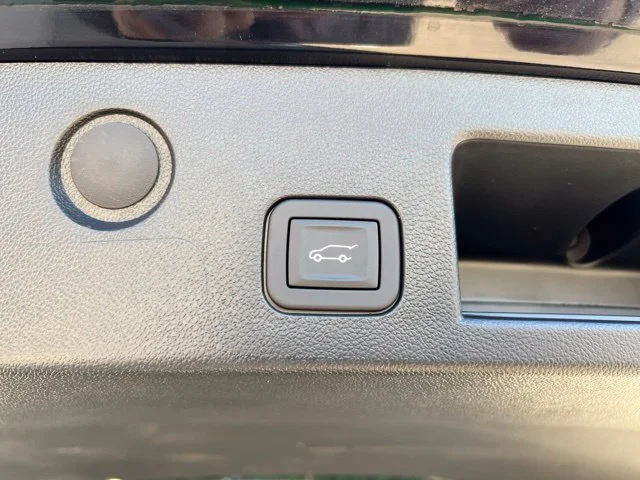 Used 2025 Black Chevrolet ACTIV image 34