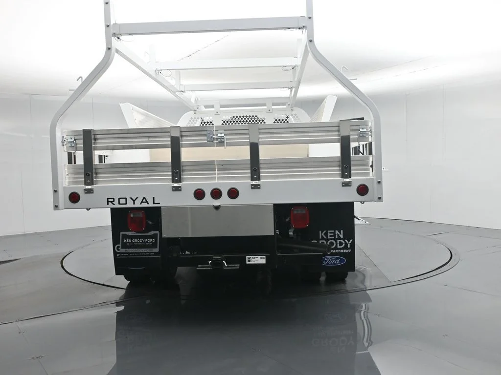 New 2025 Oxford White Ford XL image 33