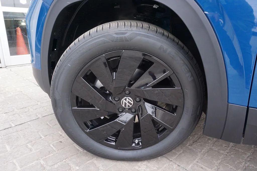 New 2026 Blue Volkswagen 2.0T SE w/Technology image 30