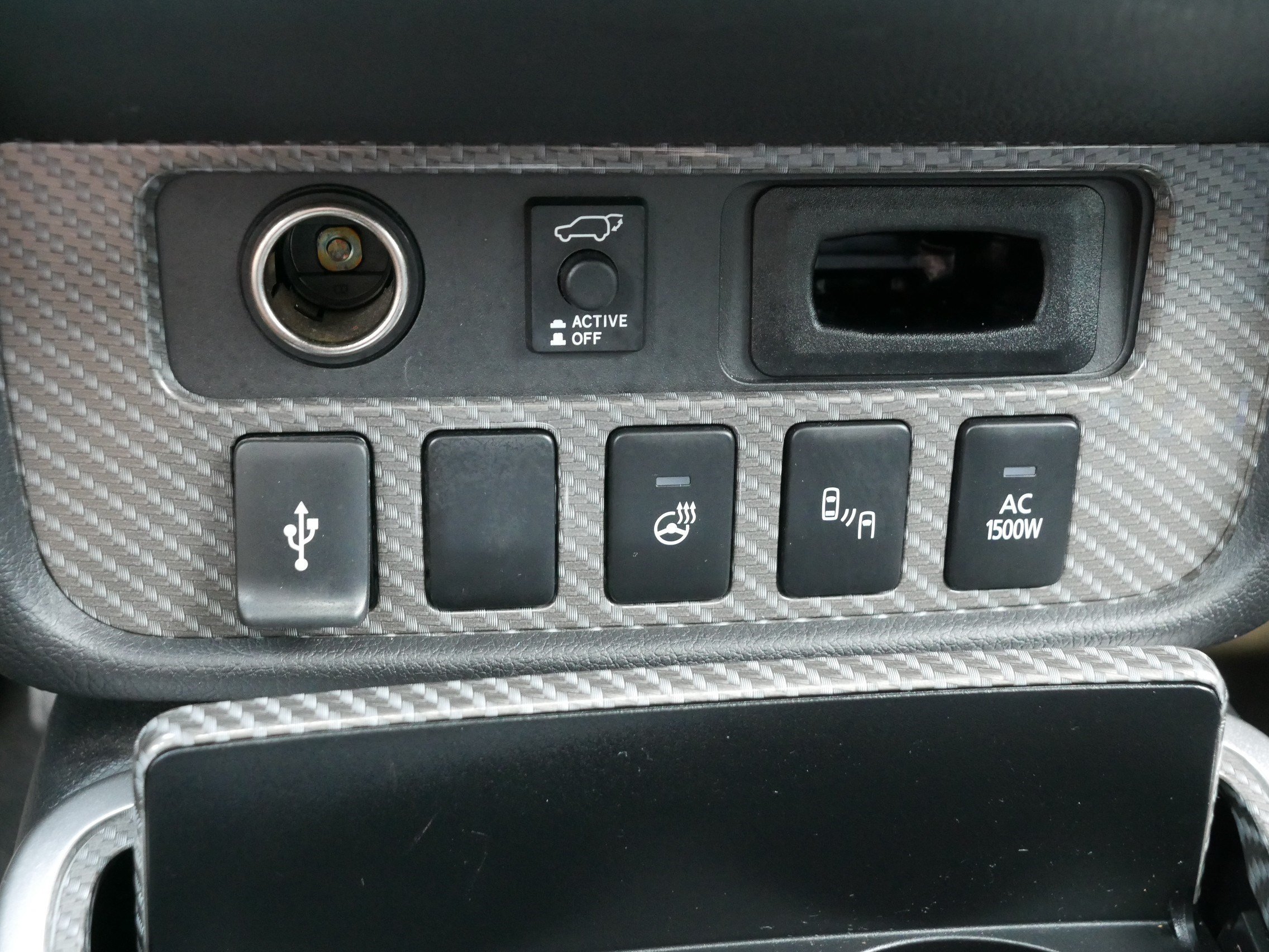 Used 2019 Mercury Gray Metallic Mitsubishi GT image 32