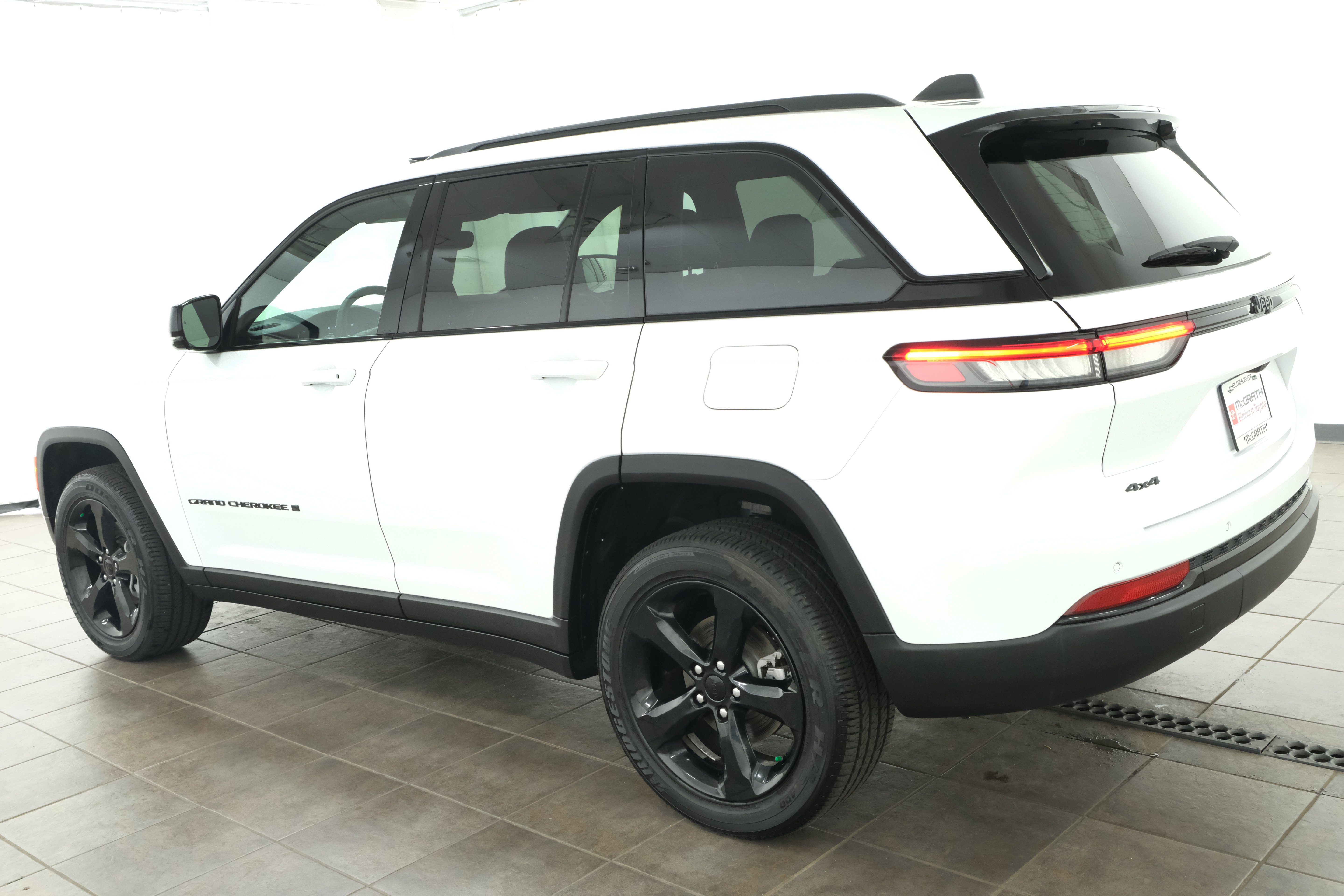 Used 2023 Bright White Clearcoat Jeep Altitude X image 4