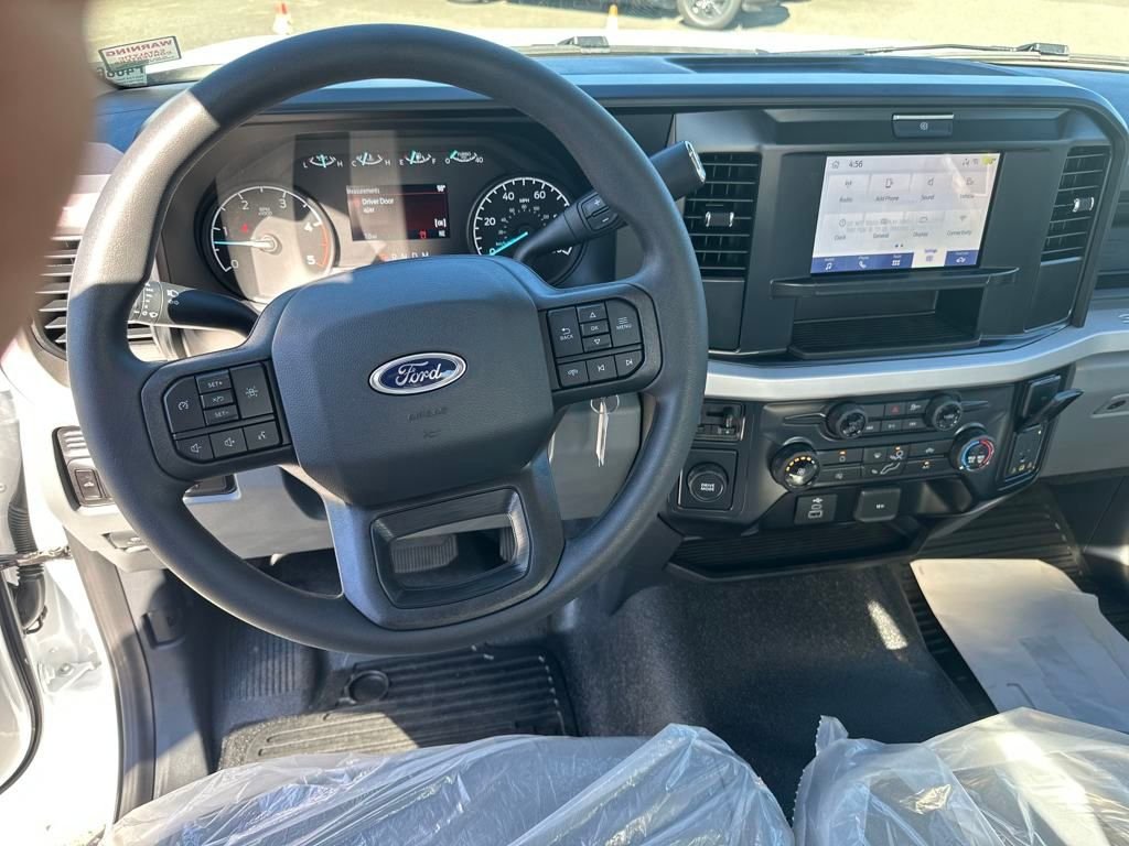 New 2025 Oxford White Ford XL image 13