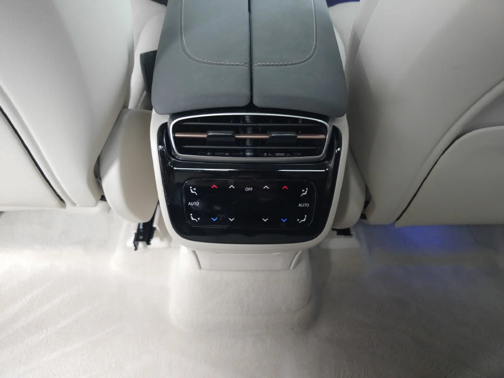 Certified Used 2024 Twilight Blue Metallic Mercedes-Benz 450 image 28