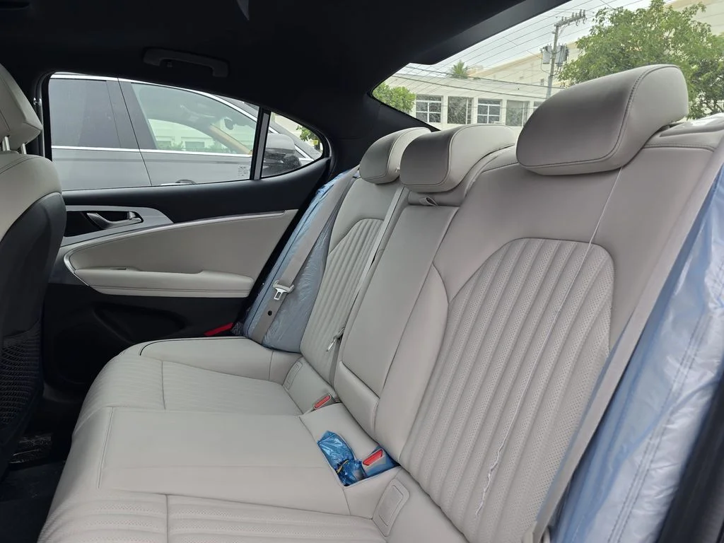 New 2026 Silver Genesis 3.3T Sport Prestige image 12