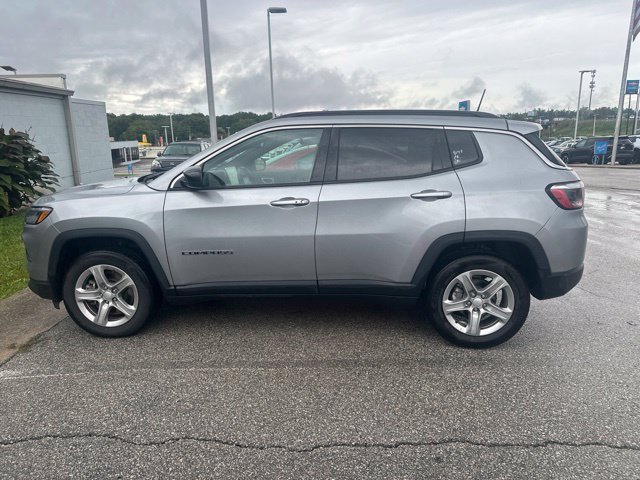 Used 2024 Jeep Compass Latitude with VIN 3C4NJDBN9RT606187 for sale in Kansas City