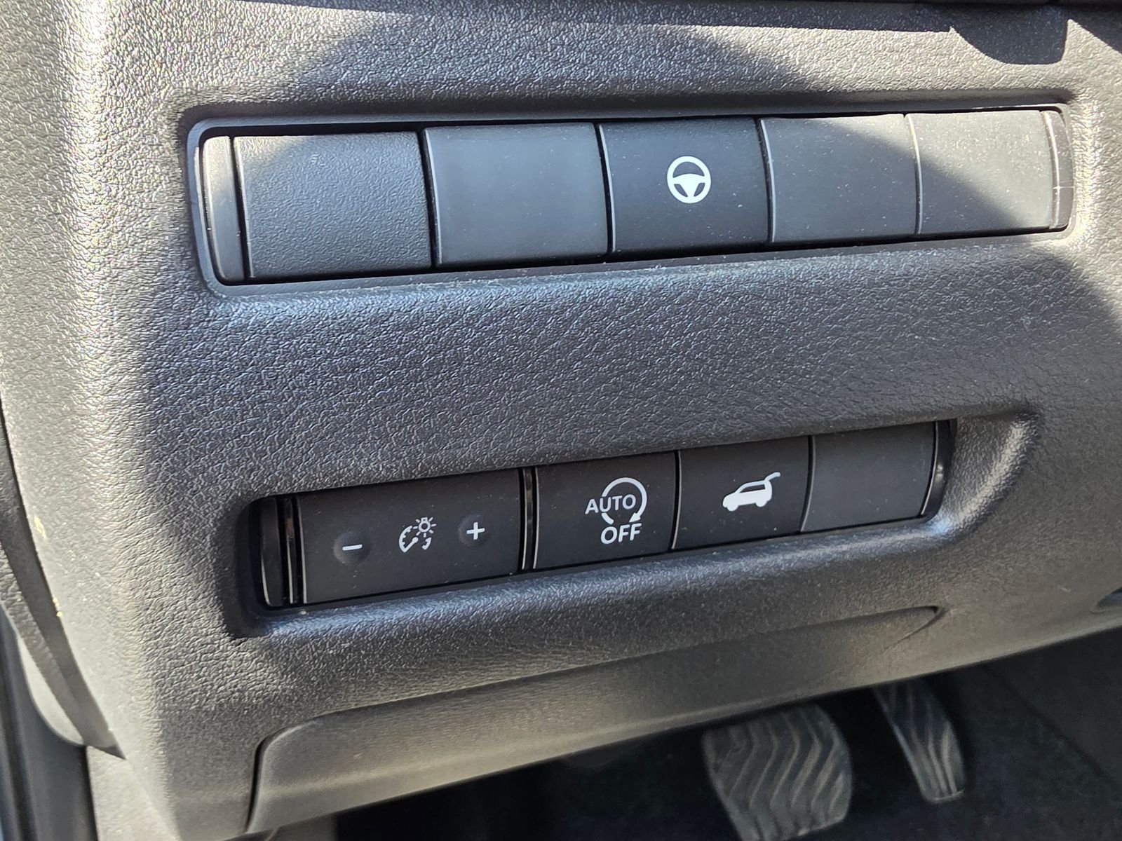 Used 2023 Gray Nissan SL image 25