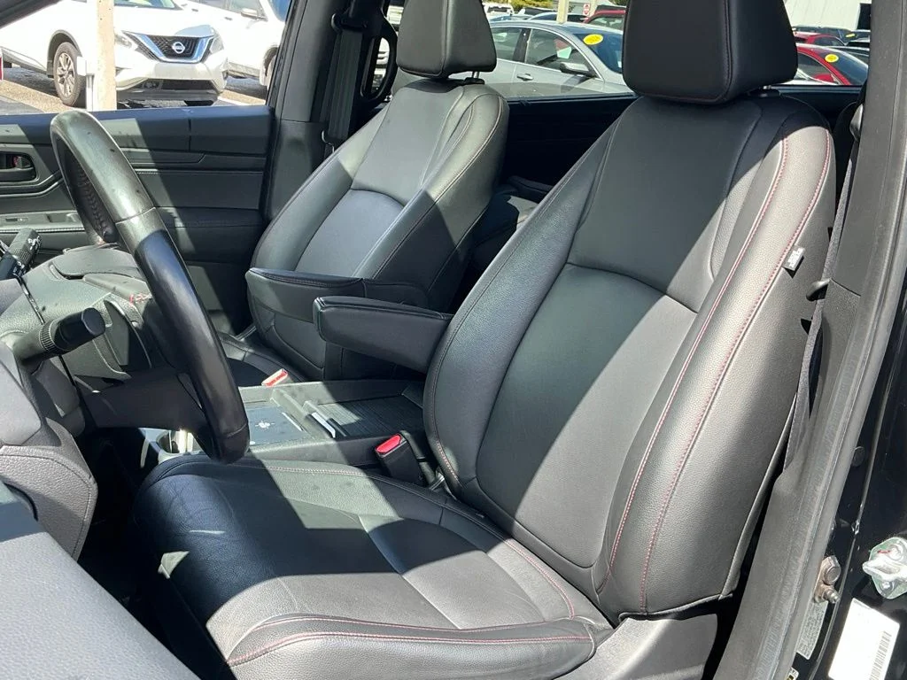 Used 2025  Honda Sport-L image 30