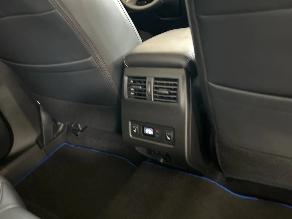2025 Mitsubishi Outlander Plug-in Hybrid SEL Black Edition - Photo 32