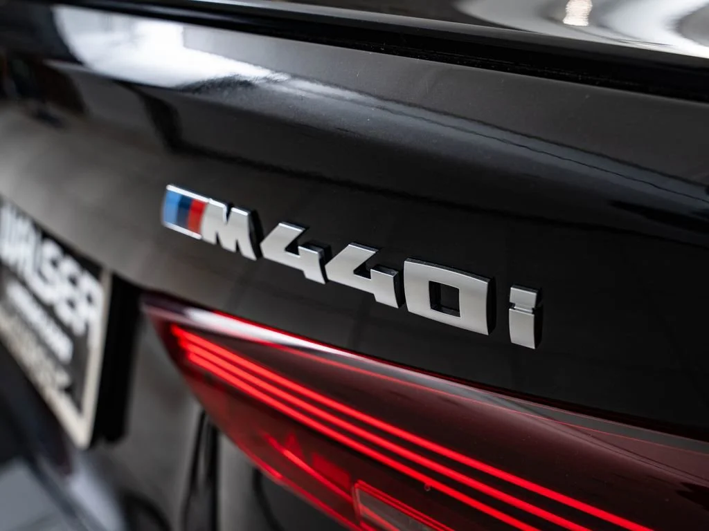 New 2027 Black Sapphire Metallic BMW M440i xDrive image 15
