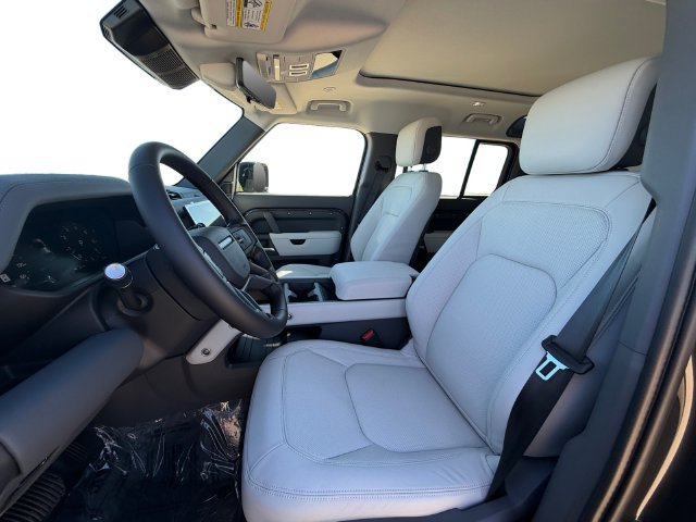 New 2026 Carpathian Grey Land Rover X-Dynamic SE image 10