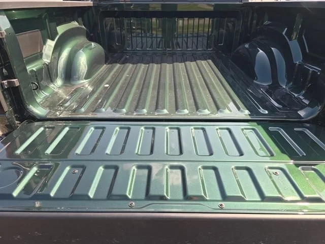 New 2026 Serrano Green Metallic Ram Laramie image 34