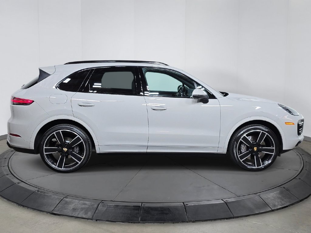 Used 2022  Porsche Platinum Edition image 8