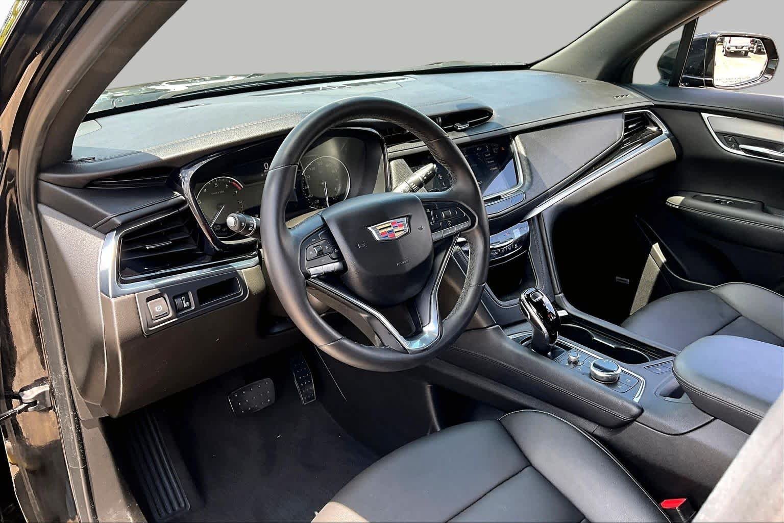 Used 2021 Stellar Black Metallic Cadillac Luxury image 18