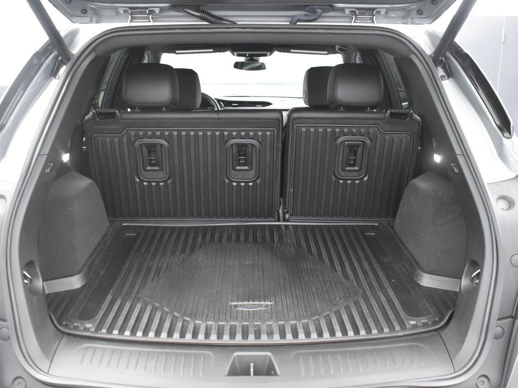 2023 CADILLAC XT5 - Image 9