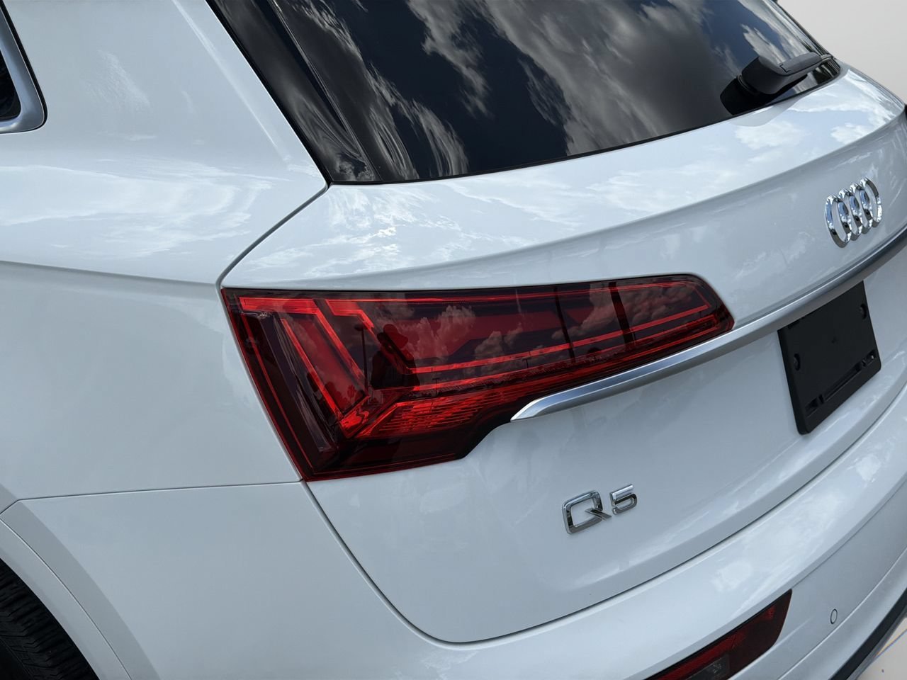 Used 2024 Arkona White Audi 40 Premium image 7