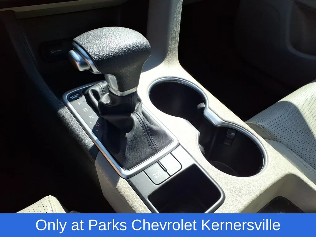Used 2020 Silver Kia S image 8