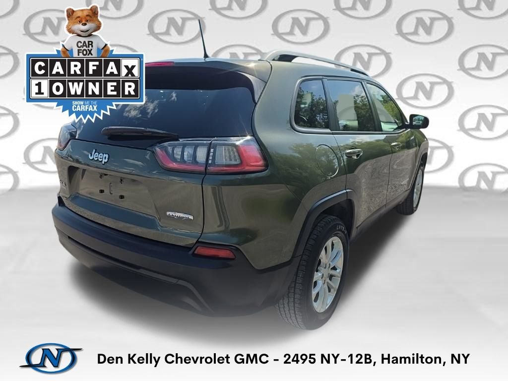 Used 2021 Green Jeep Latitude image 2