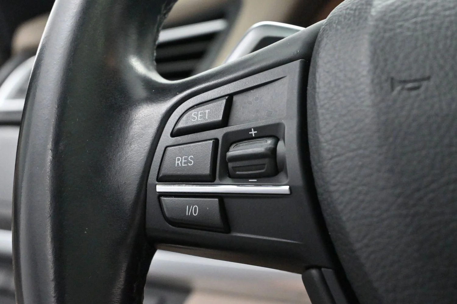 Used 2013 Dark Graphite Metallic Ii BMW 750i image 18
