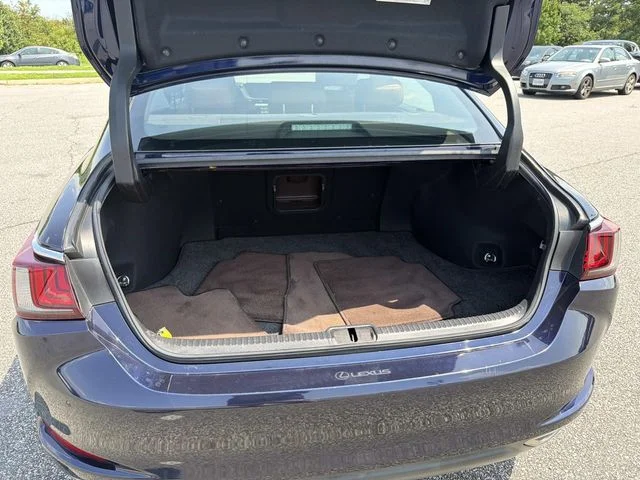 Used 2021  Lexus 350 image 28