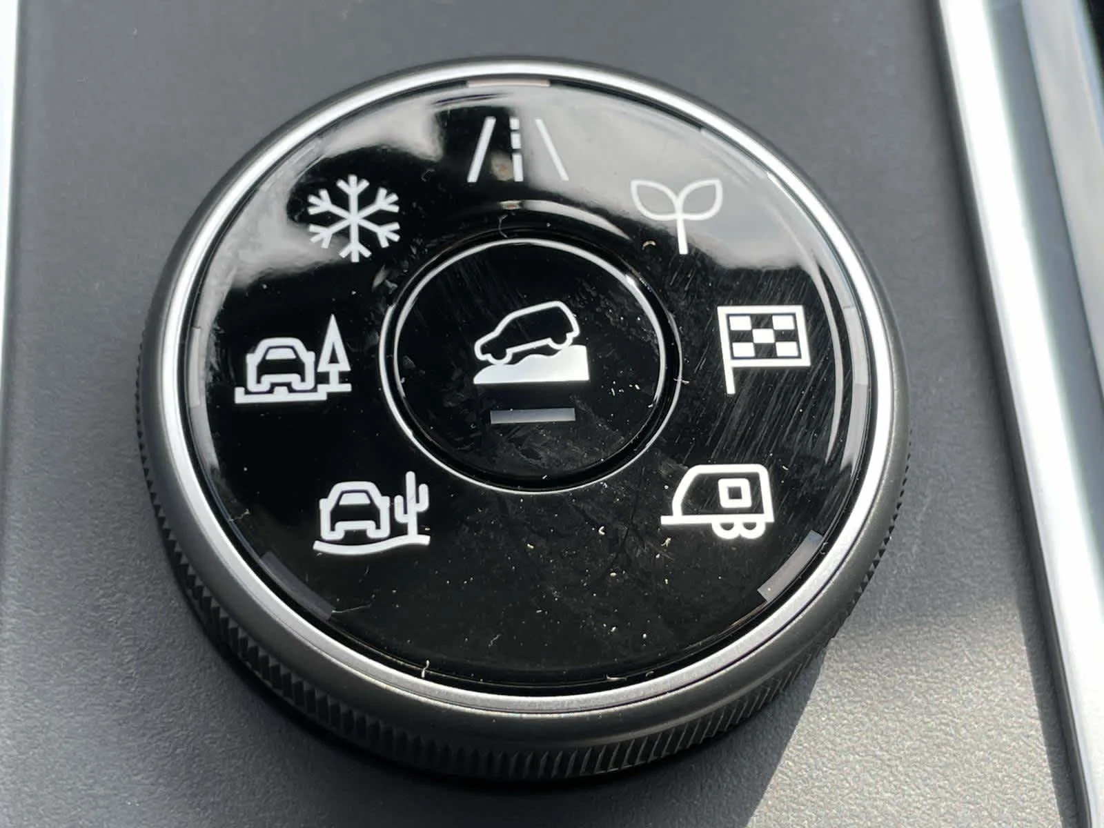 New 2026 Everest White Pearl Tricoat Nissan SL image 29
