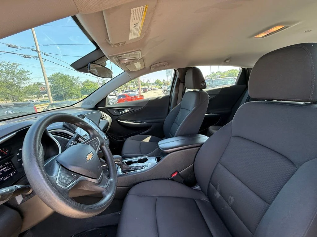 Used 2023 Gray Chevrolet LT image 12