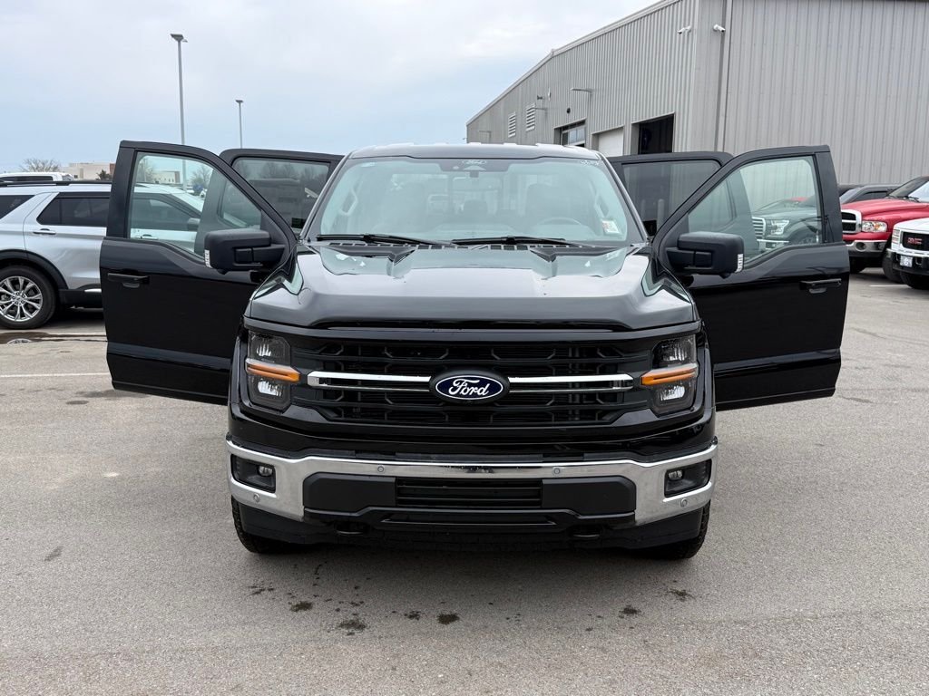 New 2026 Agate Black Metallic Ford XLT image 21