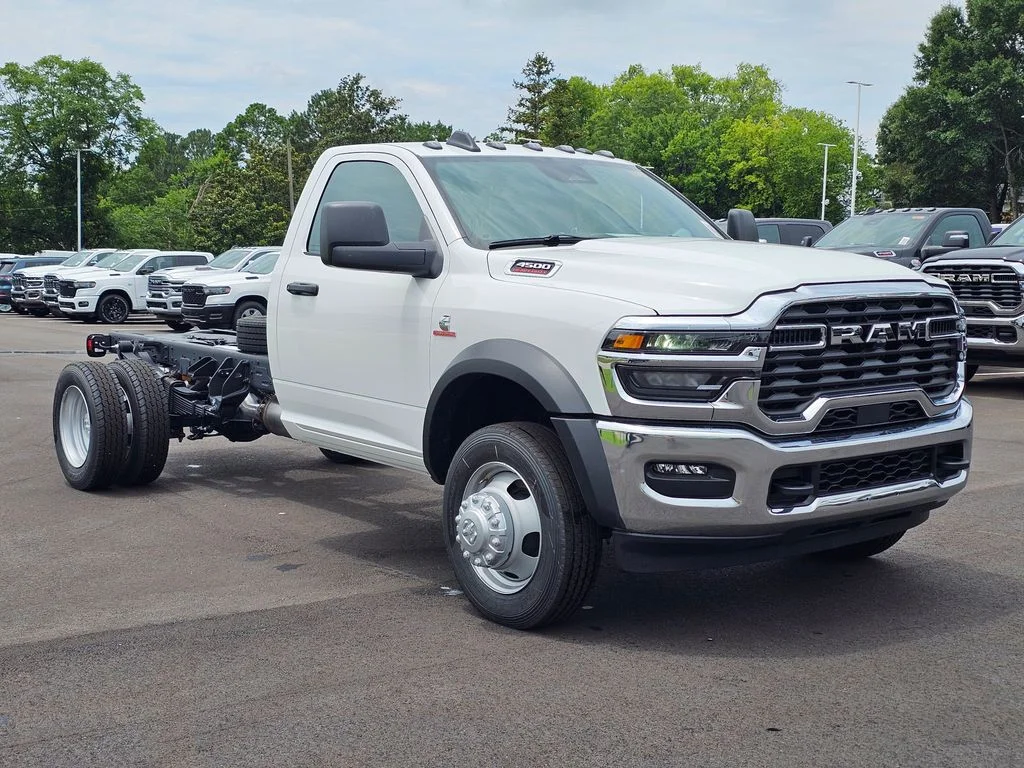 New 2026 Bright White Clear-Coat Exterior Paint RAM Tradesman image 5