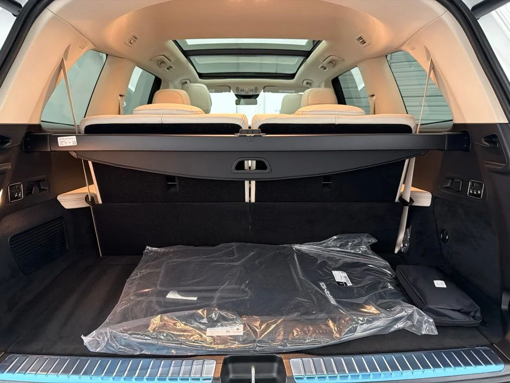 New 2026 White Mercedes-Benz GLS 450 image 22