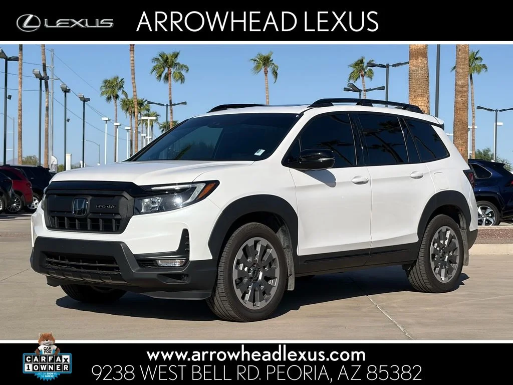 Used 2025 White Honda Black Edition image 1