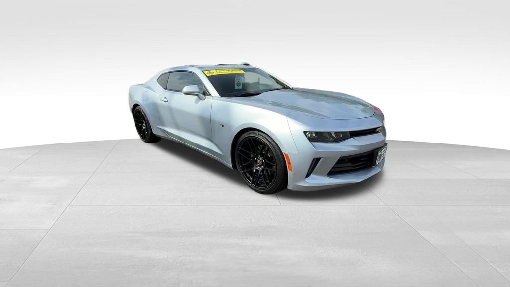 2017 Chevrolet Camaro 1LT - Photo 9