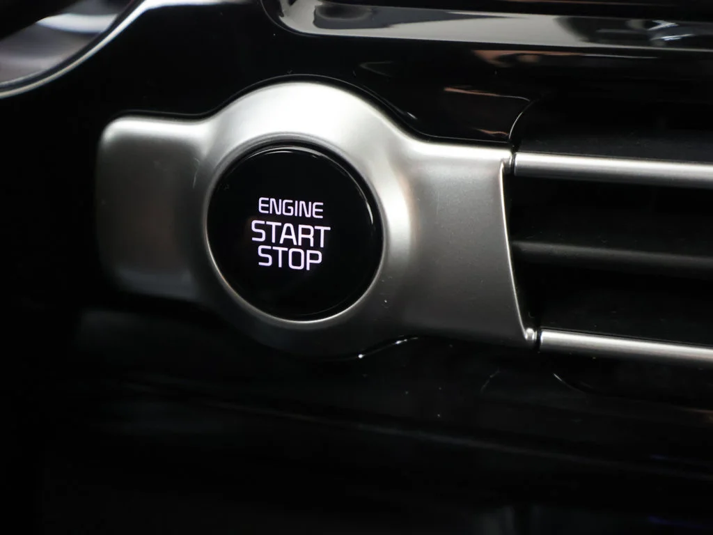 Used 2021 White Kia EX image 37