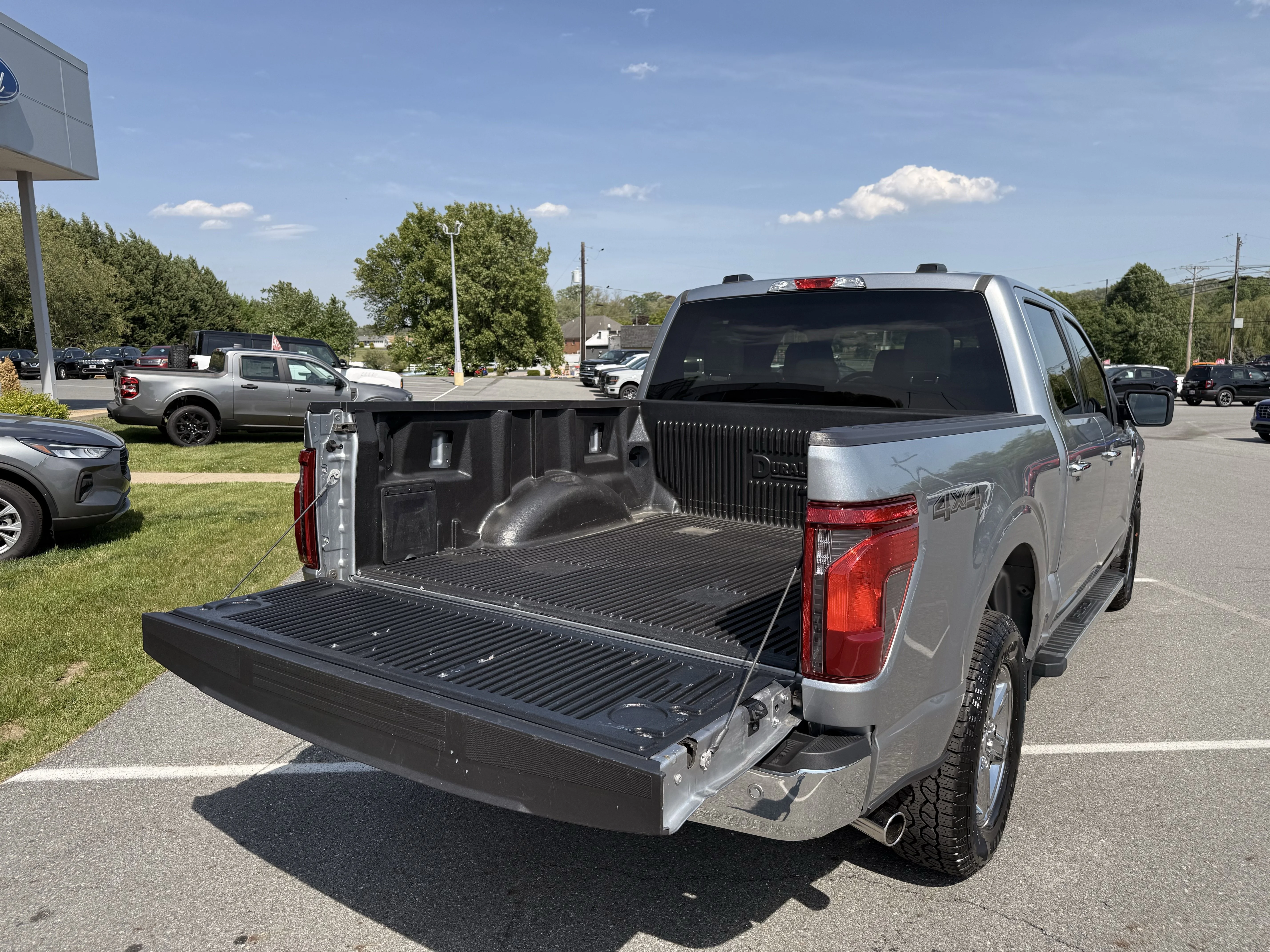 Used 2025 Silver Metallic Ford XLT image 35