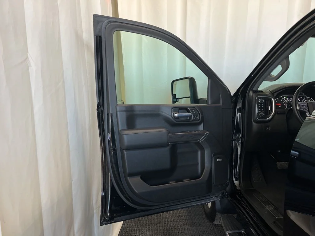 Used 2021 Black Chevrolet LTZ image 16