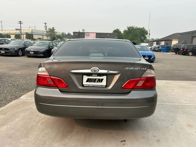 Used 2004 Gray Toyota XLS Sedan 4D image 50
