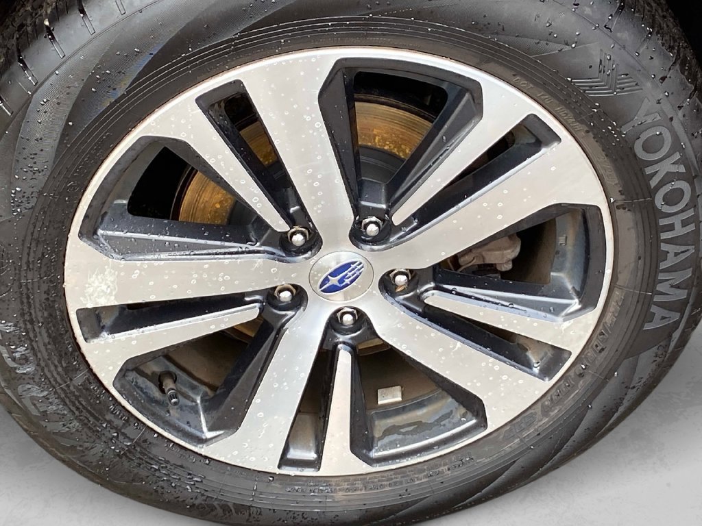 Used 2019 Red Subaru 2.5i image 32