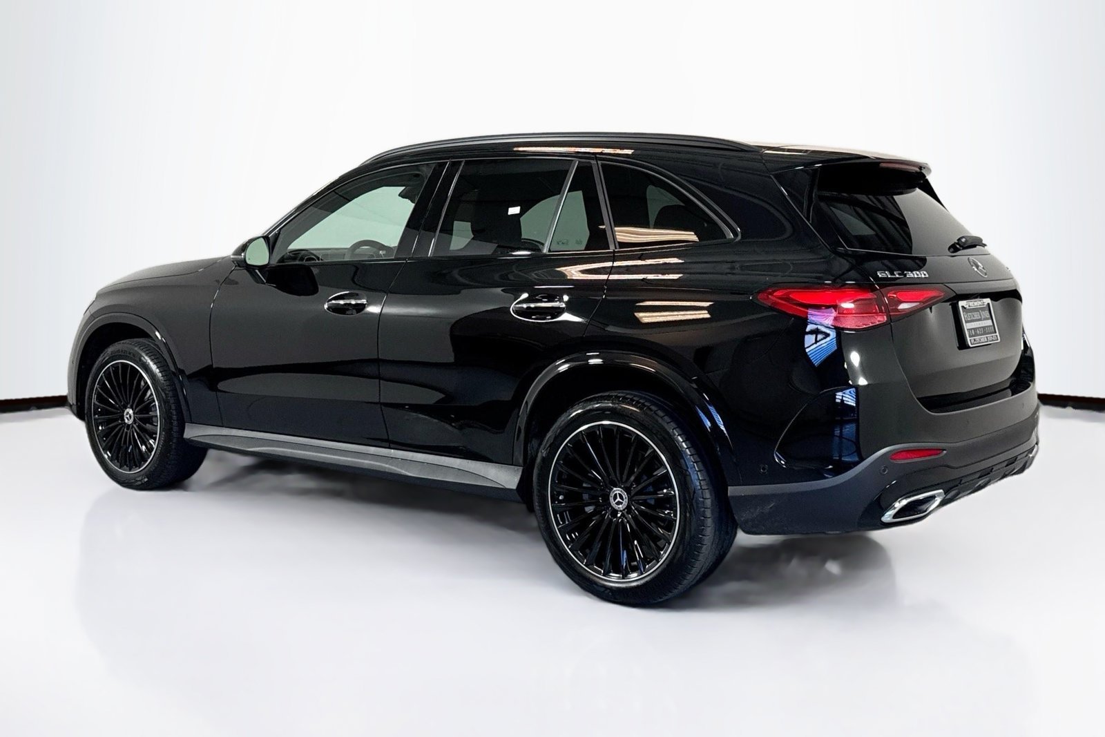 New 2026 Black Mercedes-Benz GLC 300 image 7