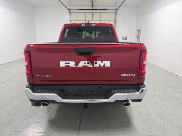 New 2026 Molten Red Pearl-Coat Exterior Paint RAM Big Horn/Lone Star image 6