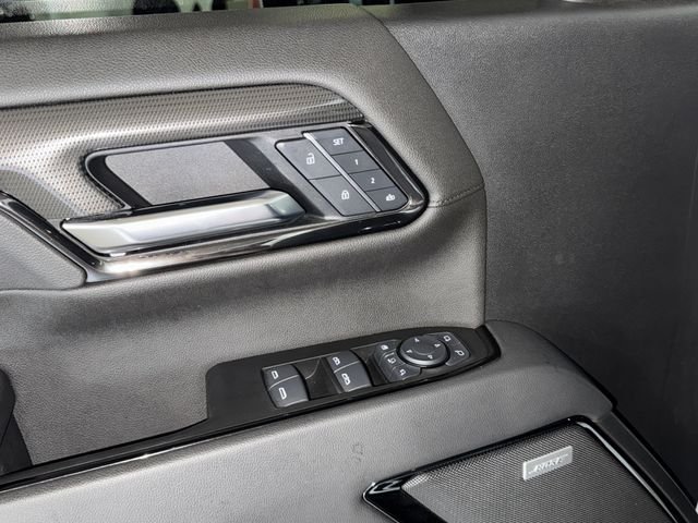 Used 2025 Summit White GMC AT4 image 19