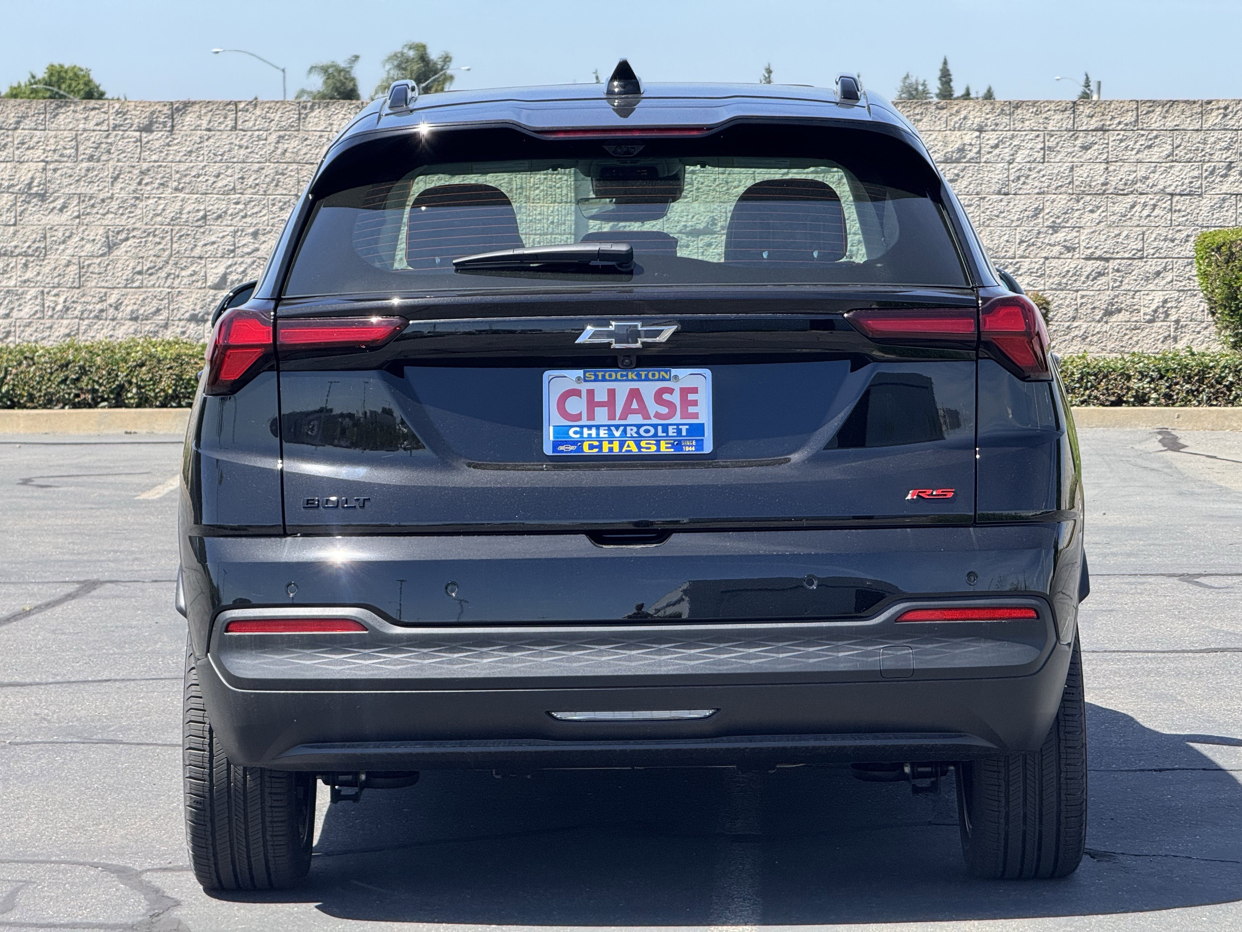 2027 Chevrolet Bolt RS - Photo 6