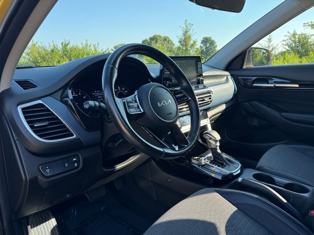 Used 2023 Yellow Kia S image 4