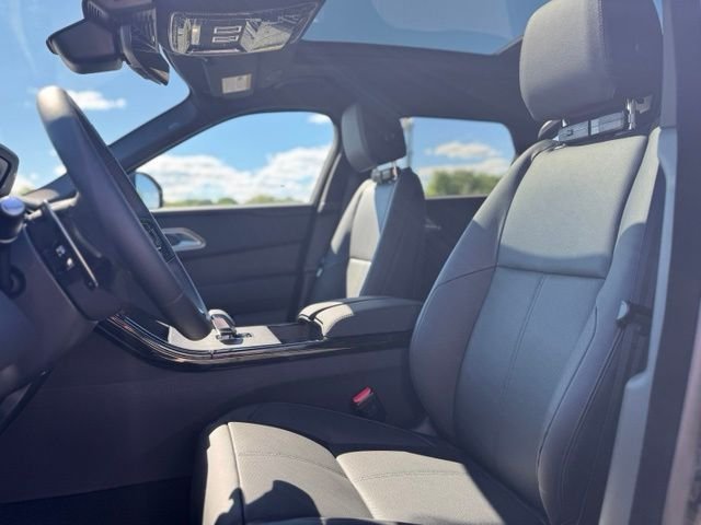 New 2026 Santorini Black Land Rover S image 14