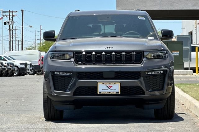 New 2026 Baltic Gray Metallic Clear-Coat Exterior Paint Jeep Limited image 8
