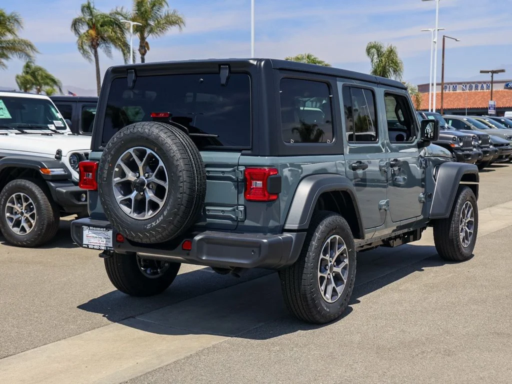 New 2026 Anvil Clear-Coat Exterior Paint Jeep Sport S image 3