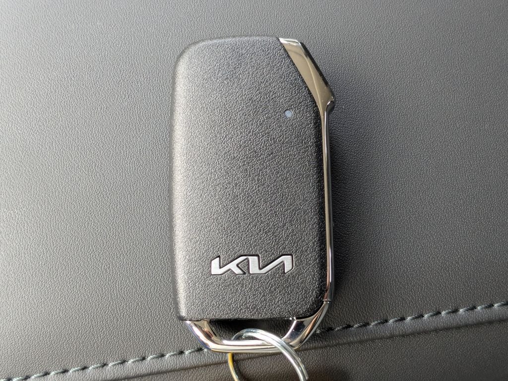 2025 Kia Niro EX Touring - Photo 32